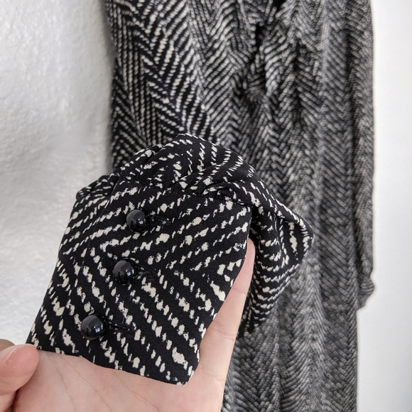 Kate Spade Black & White Front Tie Dress - Picture 7 of 11